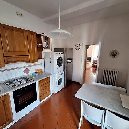 Arno River View Apartment Terraces, Free Parking ฟลอเรนซ์ ภายนอก รูปภาพ