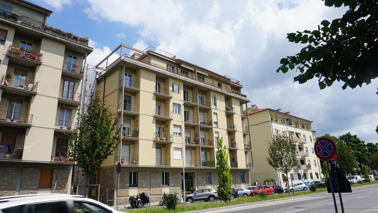 Arno River View Apartment Terraces, Free Parking ฟลอเรนซ์ ภายนอก รูปภาพ