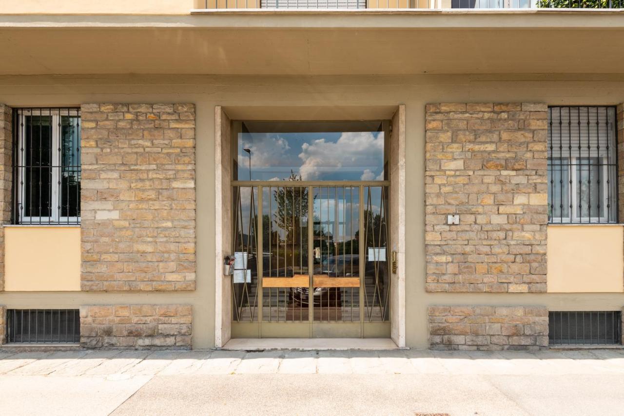Arno River View Apartment Terraces, Free Parking ฟลอเรนซ์ ภายนอก รูปภาพ
